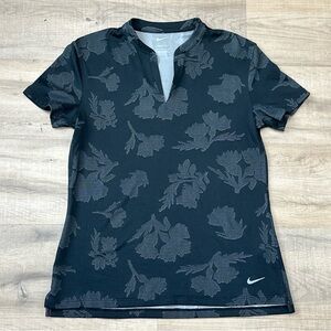 Nike Top Women Small Black Leaf Print V Neck Short Sleeve Stretch Ladies